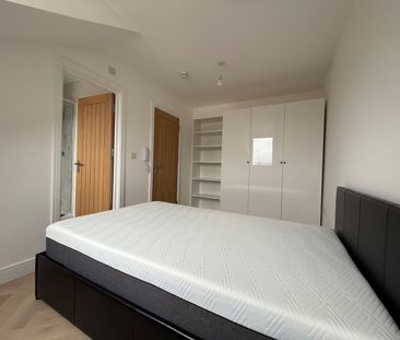 4 Bed End Terrace, Yeoman Close, SE27 - Photo 4