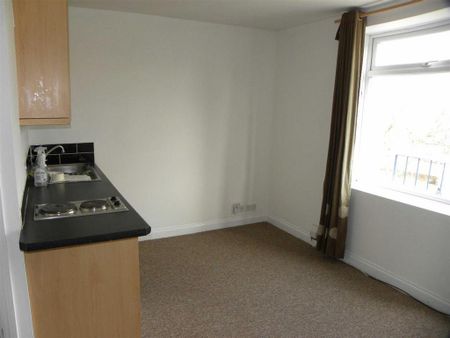 1 bedroom flat to rent - Photo 4