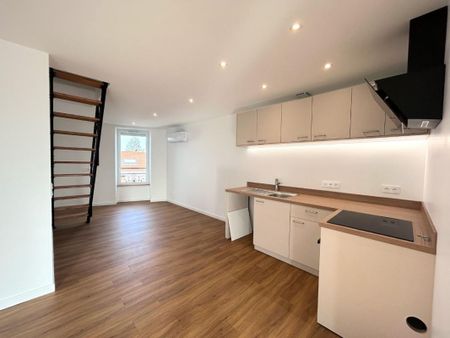 Location Appartement 4 pièces 77m² ROANNE 42300 - Photo 2