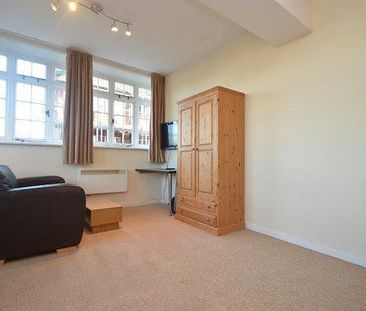 Studio to rent - Photo 4