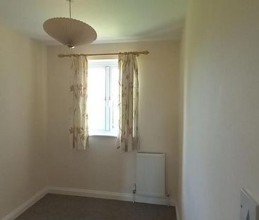 3 bedroom detached house to rent - Photo 3