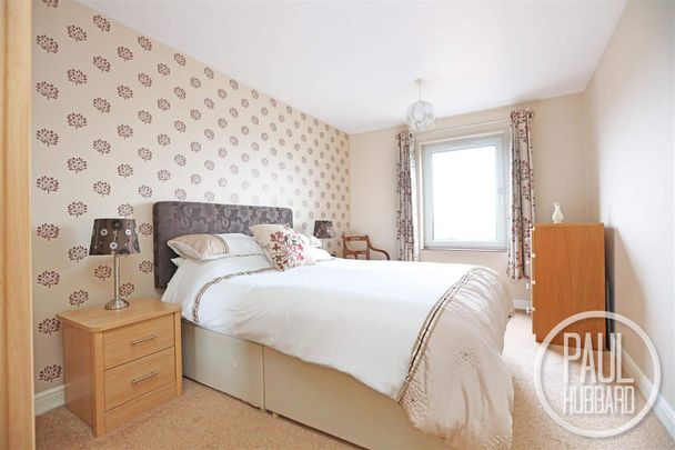Swonnells Walk, Oulton Broad, NR32 - Photo 1