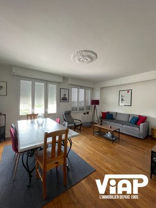 T4 PLACE DES CARMES - Photo 1