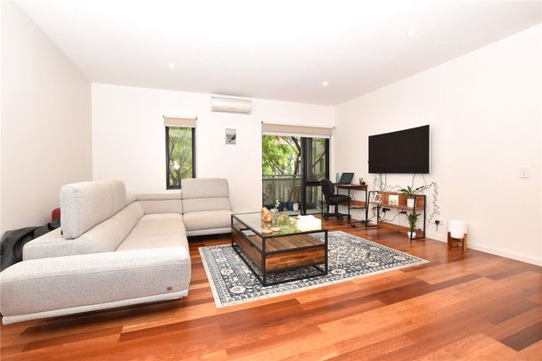 87/1 Riverside Quay - Photo 1