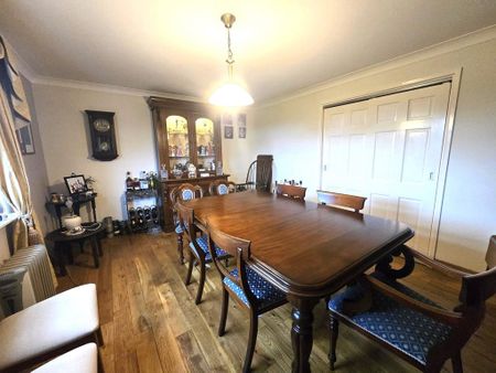 4 bedroom detached house to rent - Photo 4