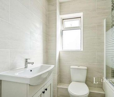 Wadhurst Close, Bognor Regis, West Sussex, PO21 - Photo 6