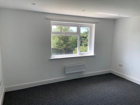 3 bedroom detached house to rent - Photo 3