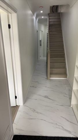 For Lease - 11.5 Lippincott Street, Toronto, Ontario - Photo 4