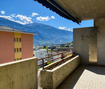A LOUER Spacieux appartement rénové de 4 ½ pièces avec grand balcon - Photo 5