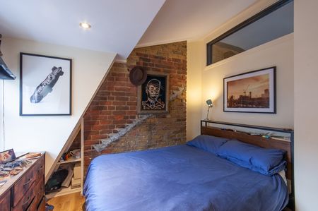 1 Bed Flat, Bateman Street, W1D - Photo 3