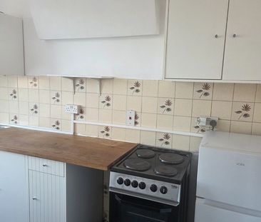 Studio Flat, Hampden Road, N8 - Photo 3