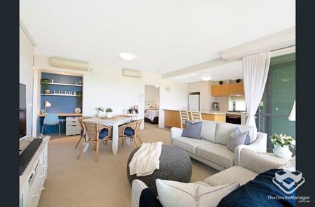 2 Bedroom 2 Bath 2 Carpark with Parkland Views! - Photo 2