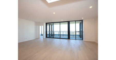 Spacious Two-Bedroom Apartment with Media Room!! - Photo 2