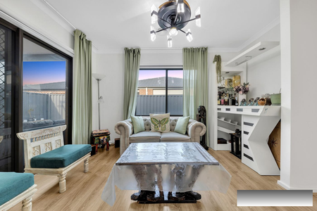 Stunning Family Haven with Expansive Living Spaces! - Photo 4