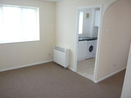 1 bedroom flat to rent - Photo 3