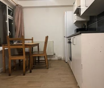 4 Bed Detached House, Frampton Crescent, BS16 - Photo 6