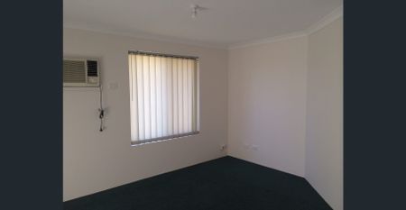 Light Villa in Ideal Location - Photo 2