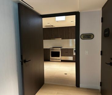 For Lease - 117 Broadway Avenue, Toronto, Ontario - Photo 5