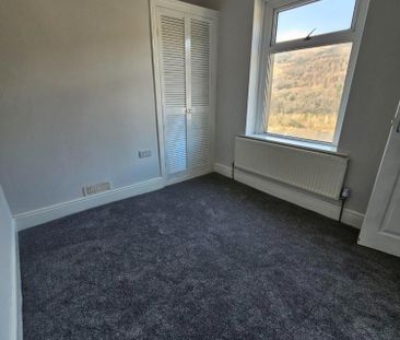 3 bedroom House To Let Total Size: 883 SQ FT - Photo 2