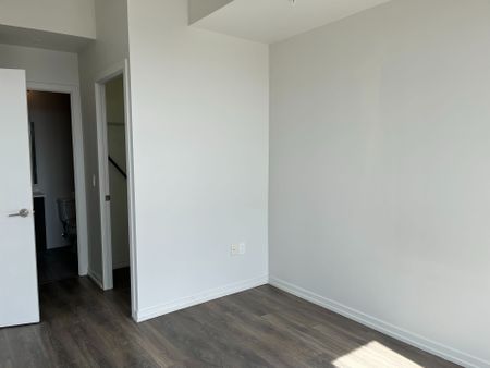 For Lease - 3237 Bayview Avenue Unit# PH 1312, Toronto, Ontario - Photo 4