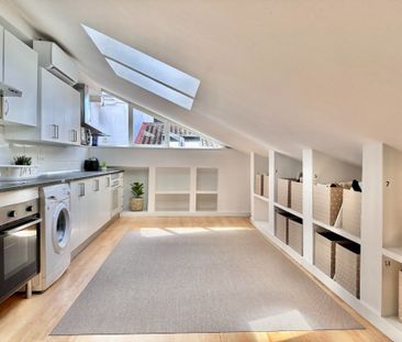 Interior room in Calle Conde de Aranda - Photo 4