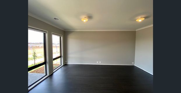 Modern Townhouse! - Photo 1