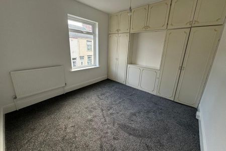 3 bedroom terraced house to rent - Photo 4