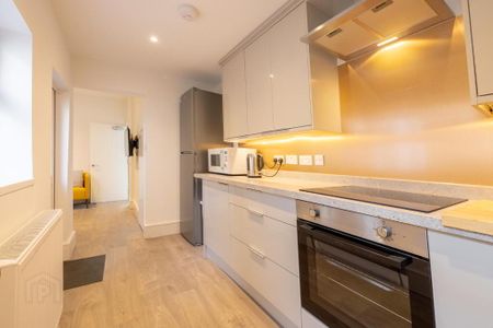 Room 1, Woodcot Avenue, Belfast, BT5 5JA - Photo 2