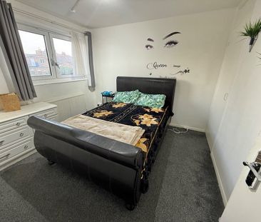 2 Bed Maisonette, Gurney Close, E15 - Photo 3