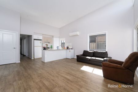 4 Bedrooms | 2 Bathrooms | Spacious Yard - Photo 2