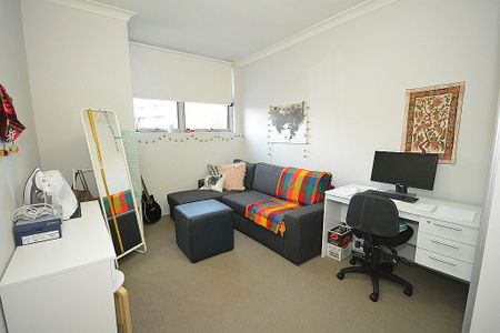 PEACEFUL SETTING - Photo 4