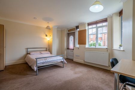 10 Abbotsford Road - Photo 2