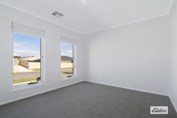 7 Dartnell Crescent - Photo 1