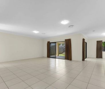 Spacious Family Home in a Quiet Bracken Ridge Location - Photo 1