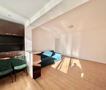 ÎNCHIRIERE 3 Camere PIATA IANCULUI I CENTRALA Proprie I Renovat! - Photo 4