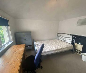 Langhorn Road, SO16 - Photo 2