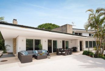 Luxury Villa for rent in Las Chapas, Spain