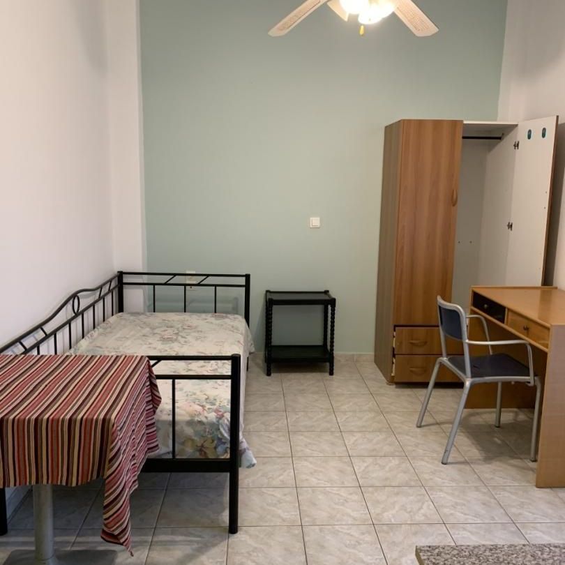 Studio/Γκαρσονιέρα για ενοικίαση Κέντρο (Ρίο) - Φωτογραφία 1