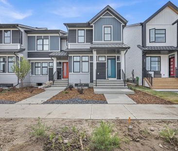 4 bed 3.5 bath triplex in Seton — 4 Bedrooms Townhouse - Photo 1