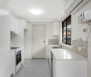 Comfortable, Convenient & Central - Photo 6