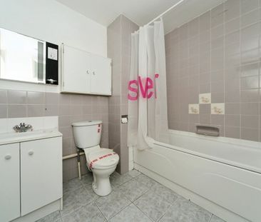 Courcels, Kemp Town, Brighton - Photo 4