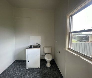 27 Edgeroy Street, South Tamworth, NSW 2340 - Photo 2