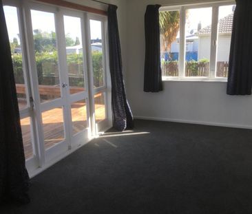 Spacious family home - Photo 1