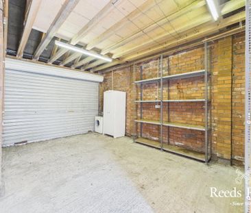 6 Strathyre Park, Belfast, BT10 0AZ - Photo 2