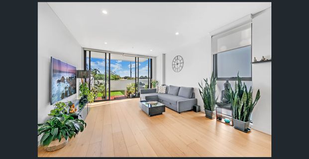 Convenience At Your Doorstep! - Photo 1