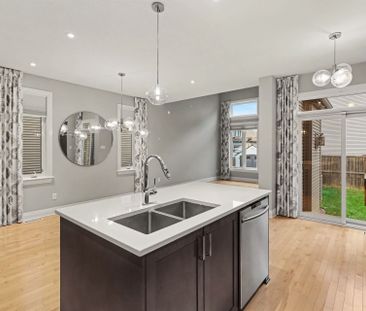 For Lease - 208 Butterfly Walk, Orleans - Convent Glen and Area, On... - Photo 6