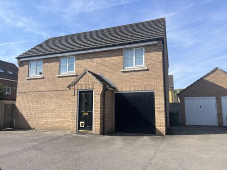 Two bed detached coach house, Cambridge - Photo 4