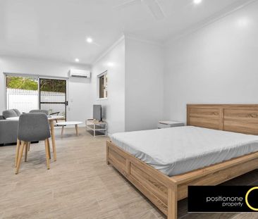 Very Large Partially Furnished Air Conditioned Studio - Photo 5