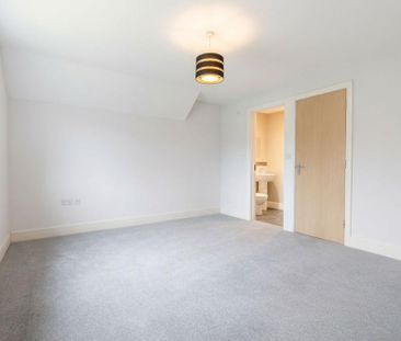 4 bedroom terraced house to rent - Photo 6