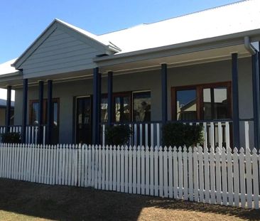 Your Family Home Awaits You. - Photo 6